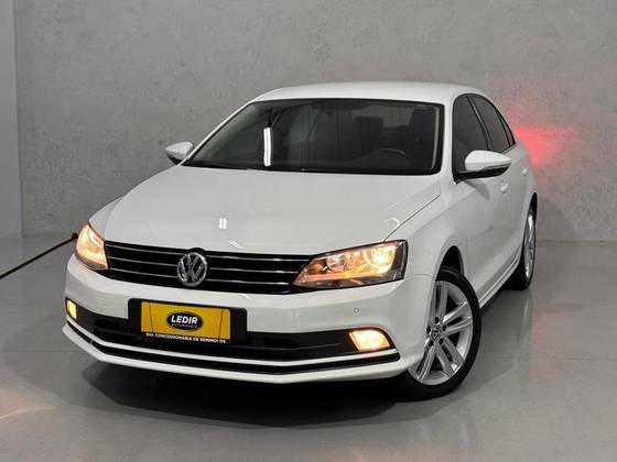 VOLKSWAGEN JETTA 2.0 TSI HIGHLINE 211CV GASOLINA 4P TIPTRONIC